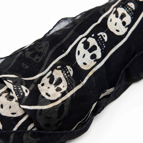 Alexander McQueen Black Silk Skull Scarf - Picture 5 of 7